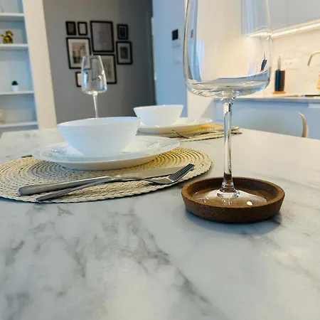 Stylish 19th-floor Klingerka With Stunning Castle Views & Free Parking Διαμέρισμα Μπρατισλάβα