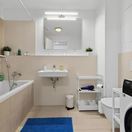 Stylish 19th-floor Klingerka With Stunning Castle Views & Free Parking 브라티슬라바